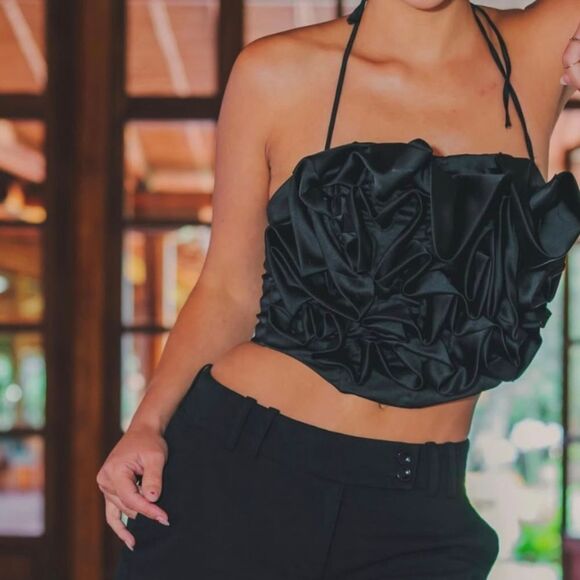 NWT ZARA Textured FloralβSatin Effect Cropped Top Black - Picture 2 of 10